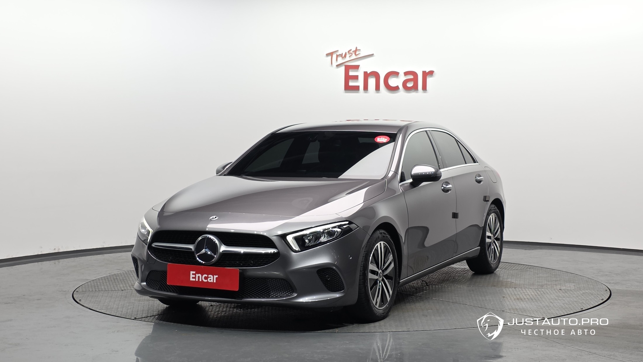 Автомобиль Mercedes-Benz A-Class