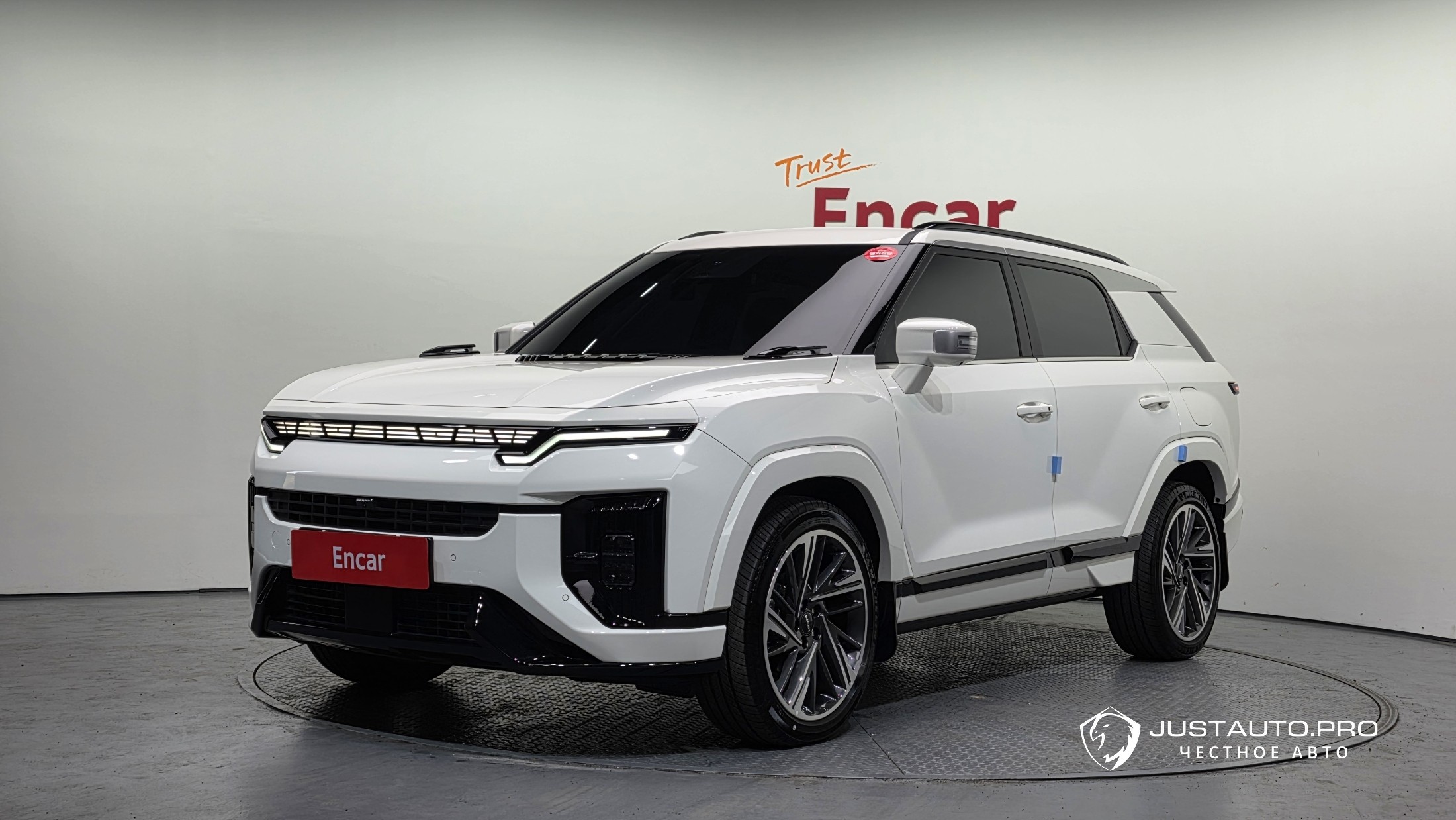 Автомобиль KG_Mobility_Ssangyong Actyon