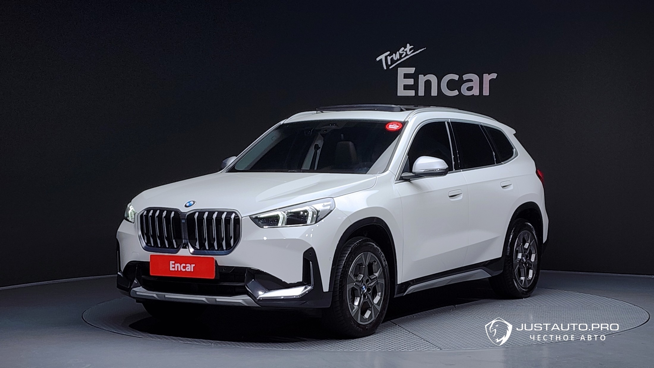 Автомобиль BMW X1