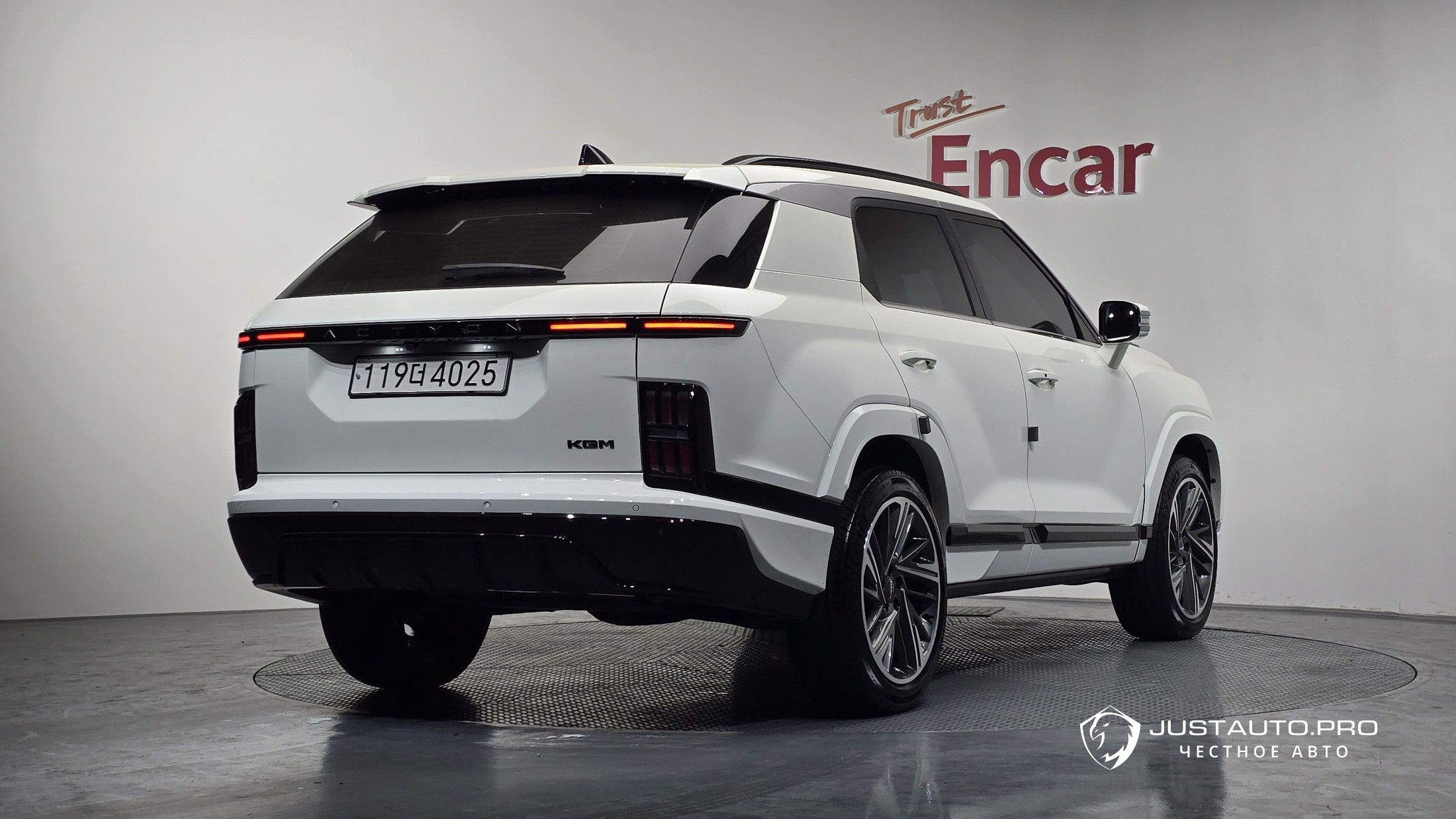 Автомобиль KG_Mobility_Ssangyong Actyon