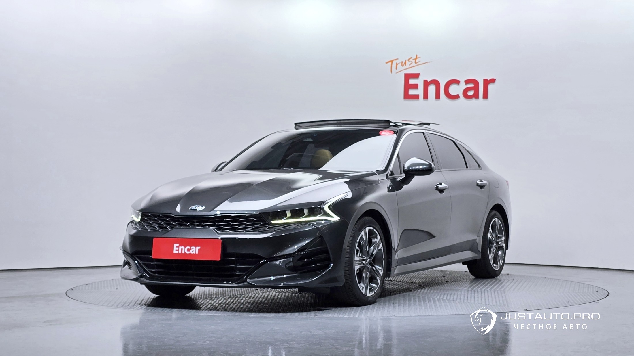 Автомобиль Kia K5