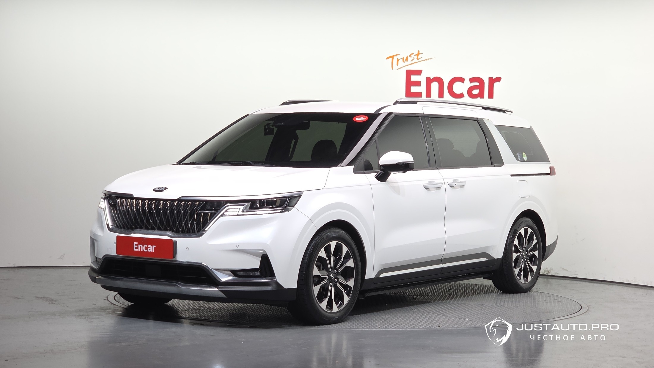 Автомобиль Kia Canival
