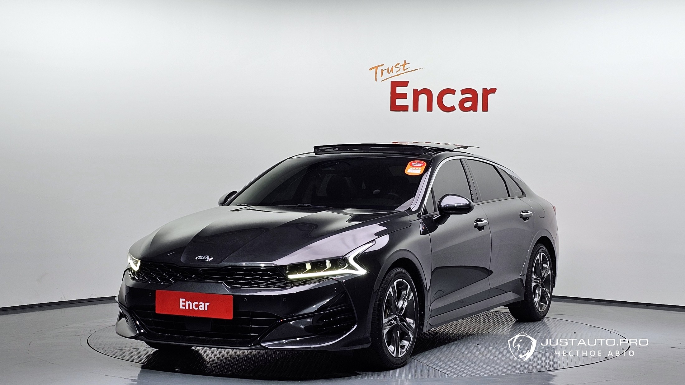 Автомобиль Kia K5