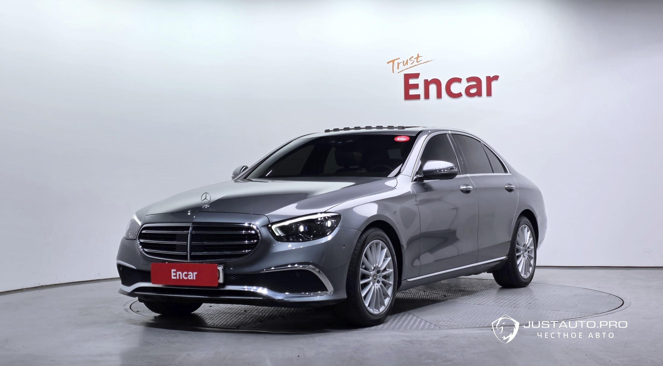 Автомобиль Mercedes-Benz E-Class