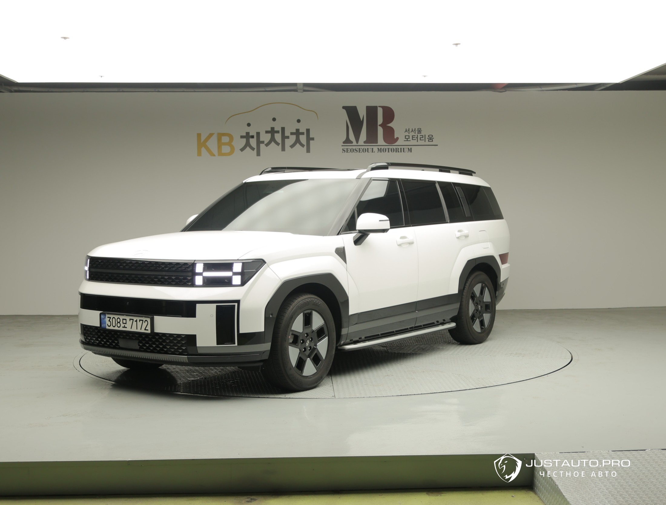 Автомобиль Hyundai Santafe