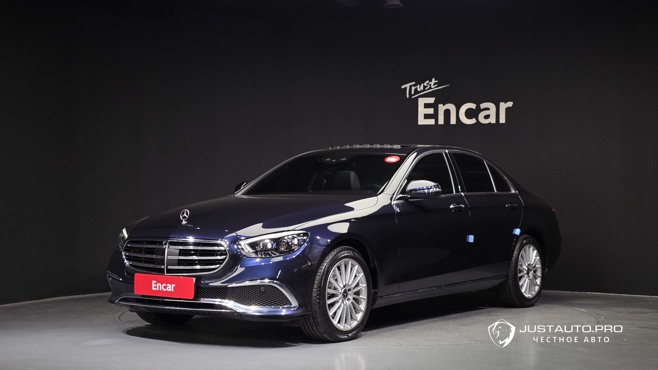 Автомобиль Mercedes-Benz E-Class