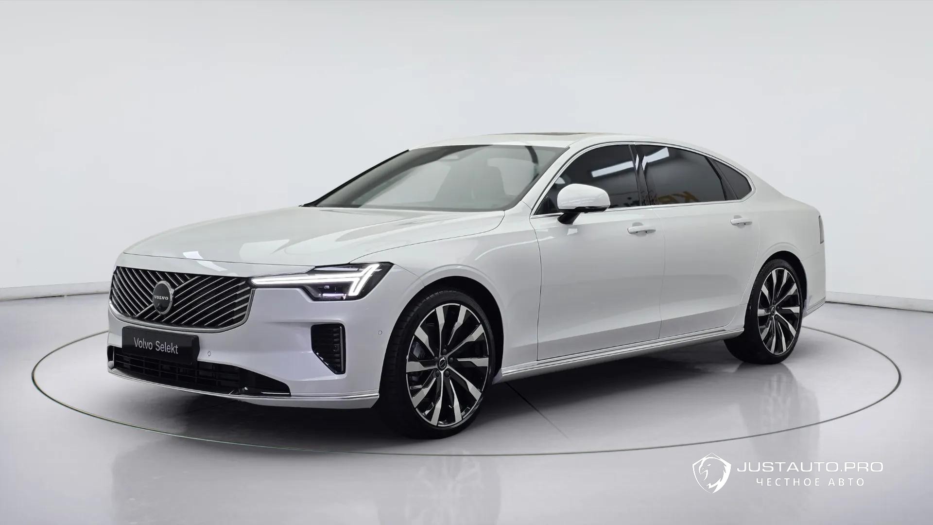 Автомобиль Volvo S90