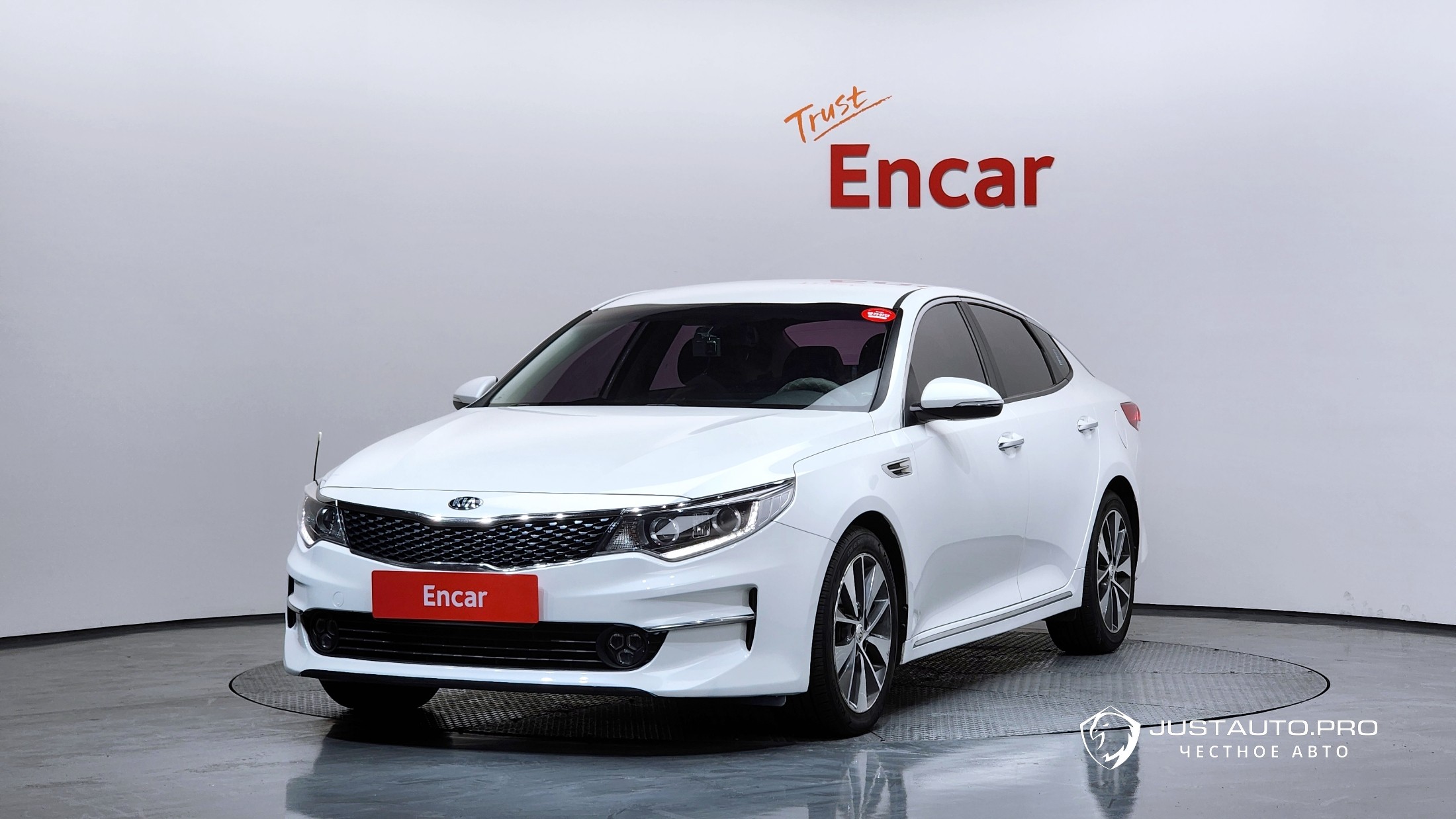 Автомобиль Kia K5