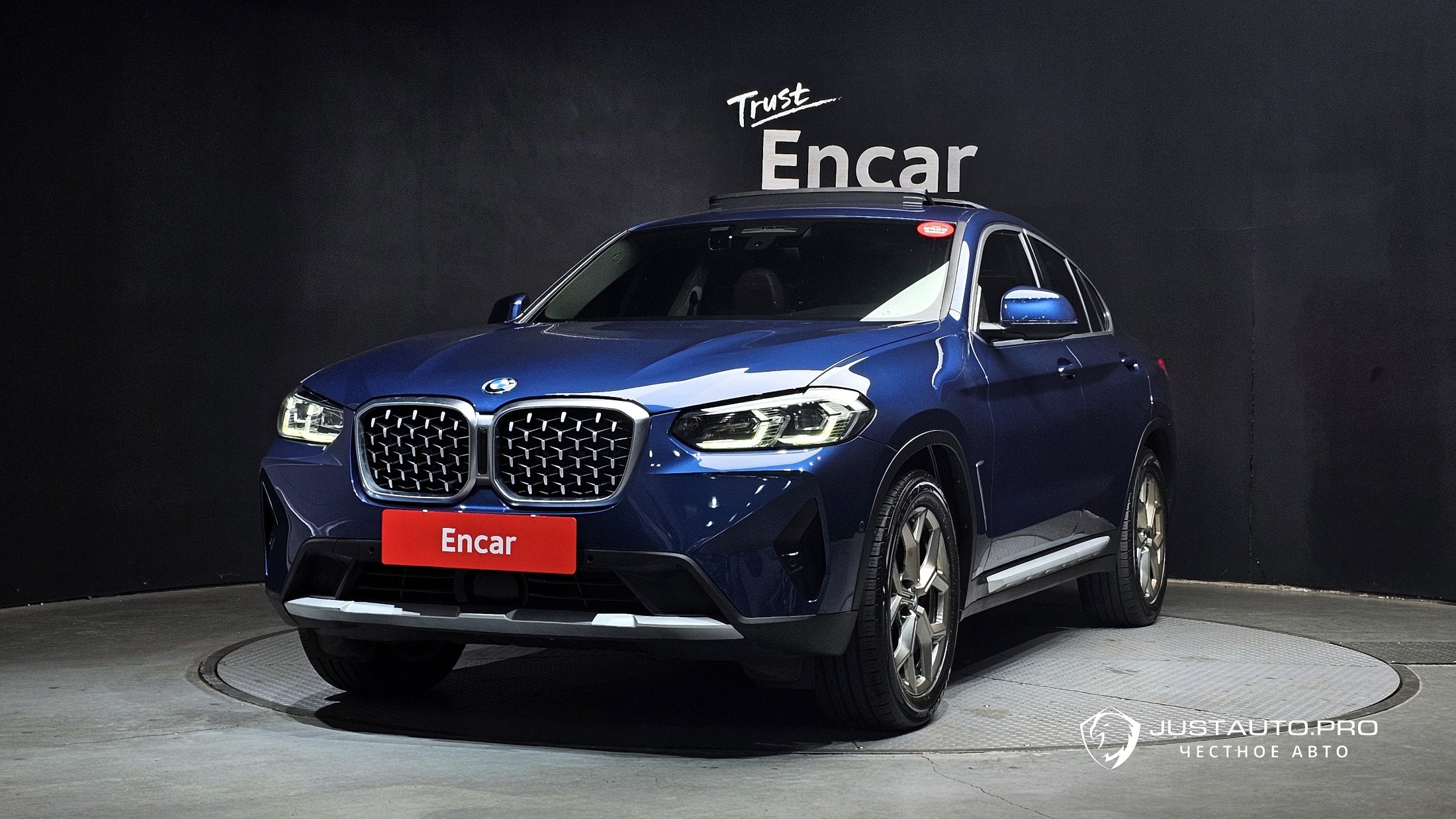 Автомобиль BMW X4