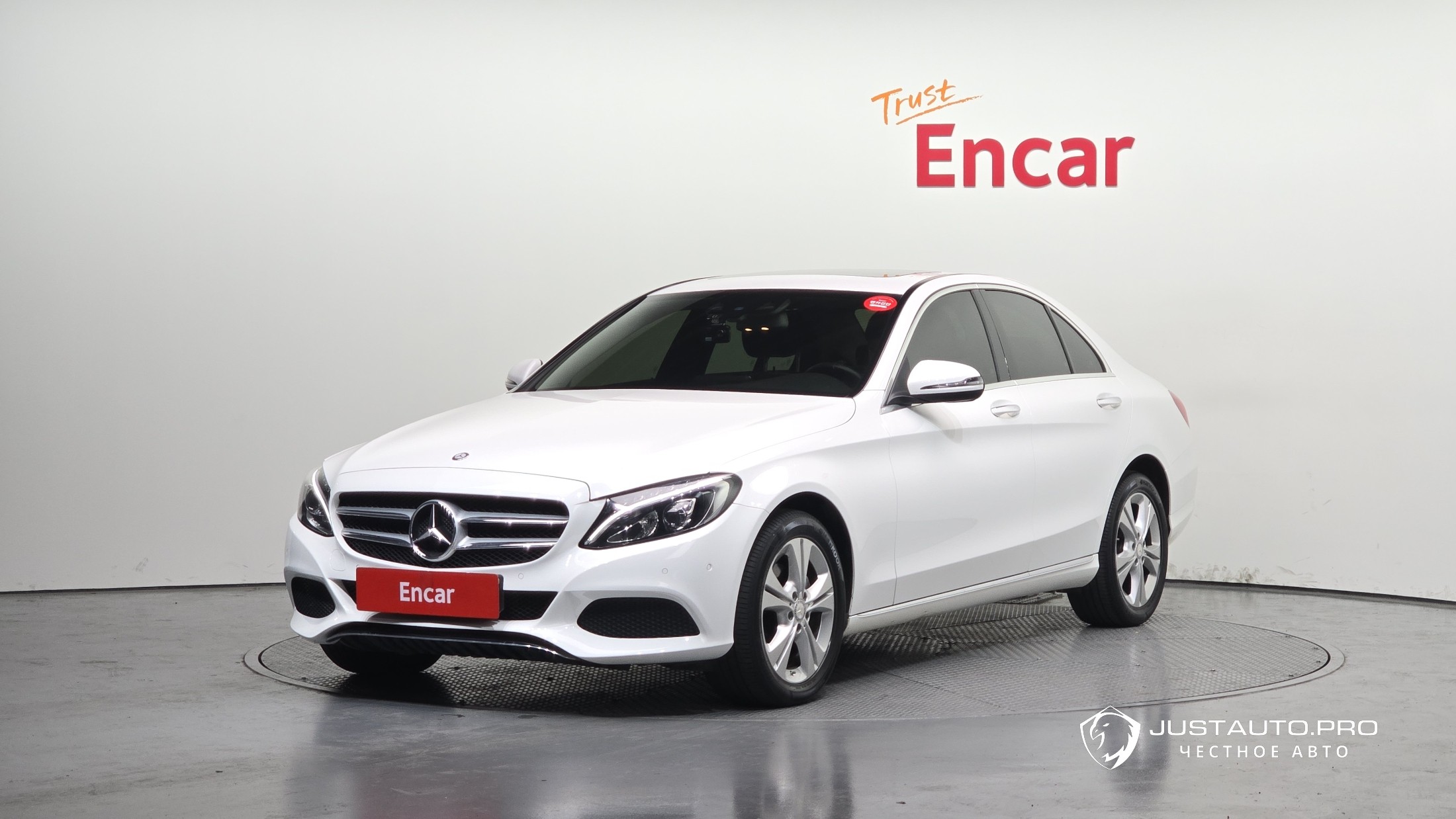 Автомобиль Mercedes-Benz C-Class