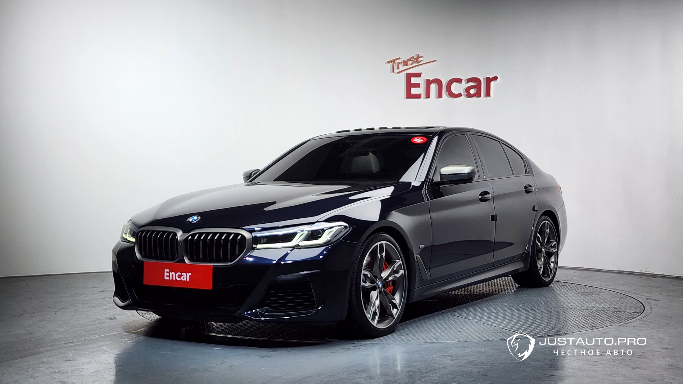 Автомобиль BMW 5-Series