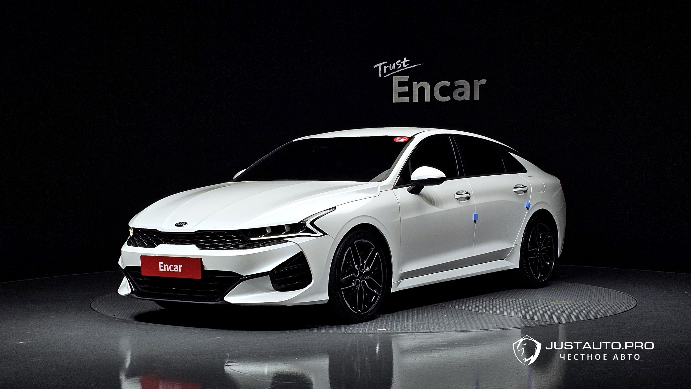 Автомобиль Kia K5