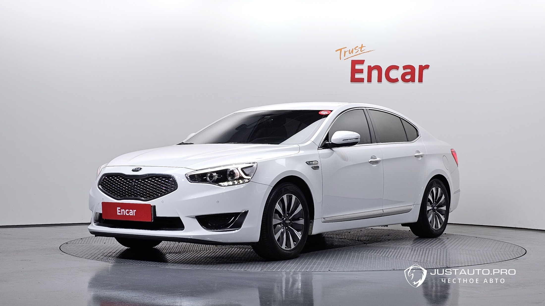 Автомобиль Kia K7
