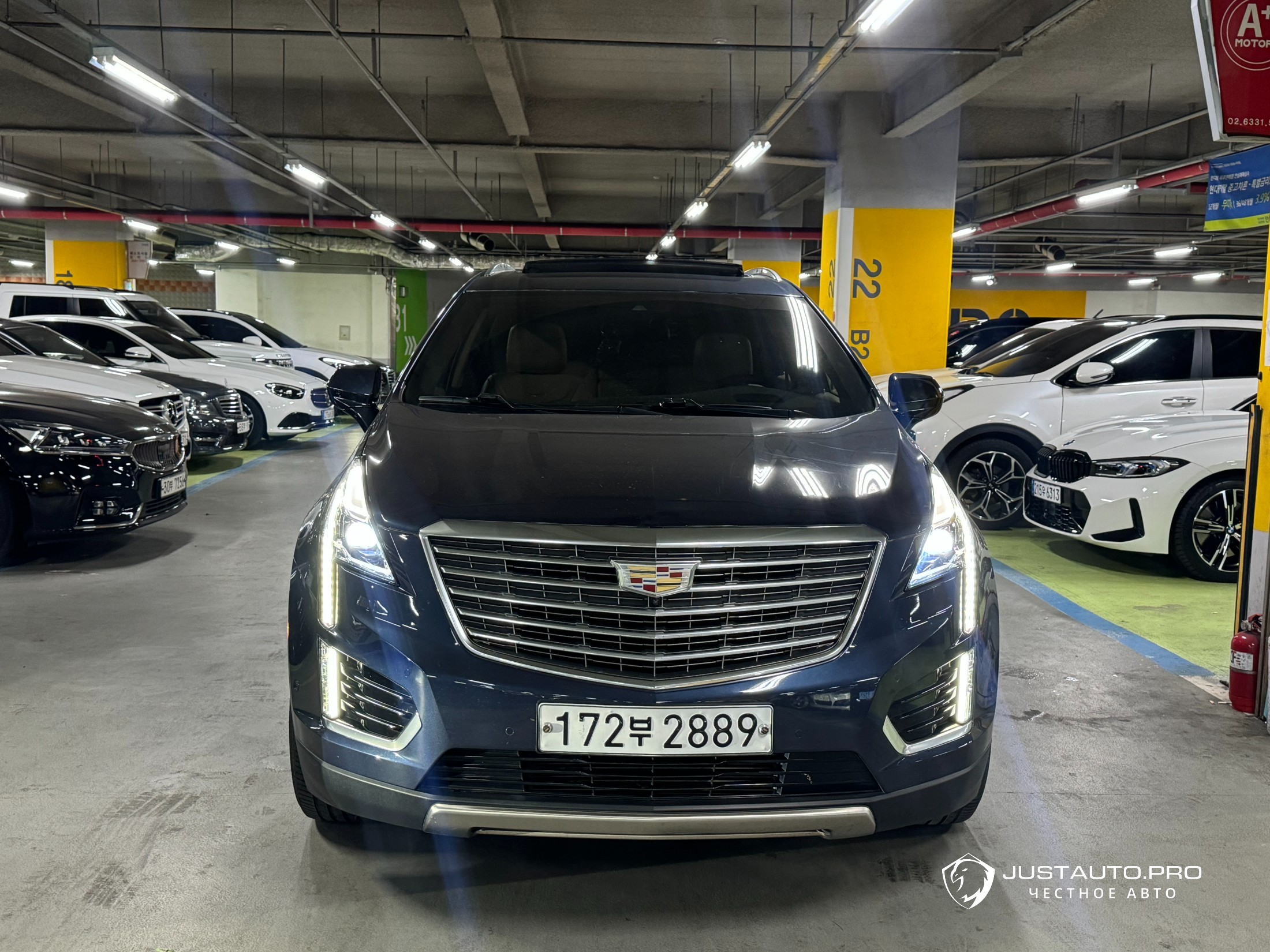 Автомобиль Cadillac XT5