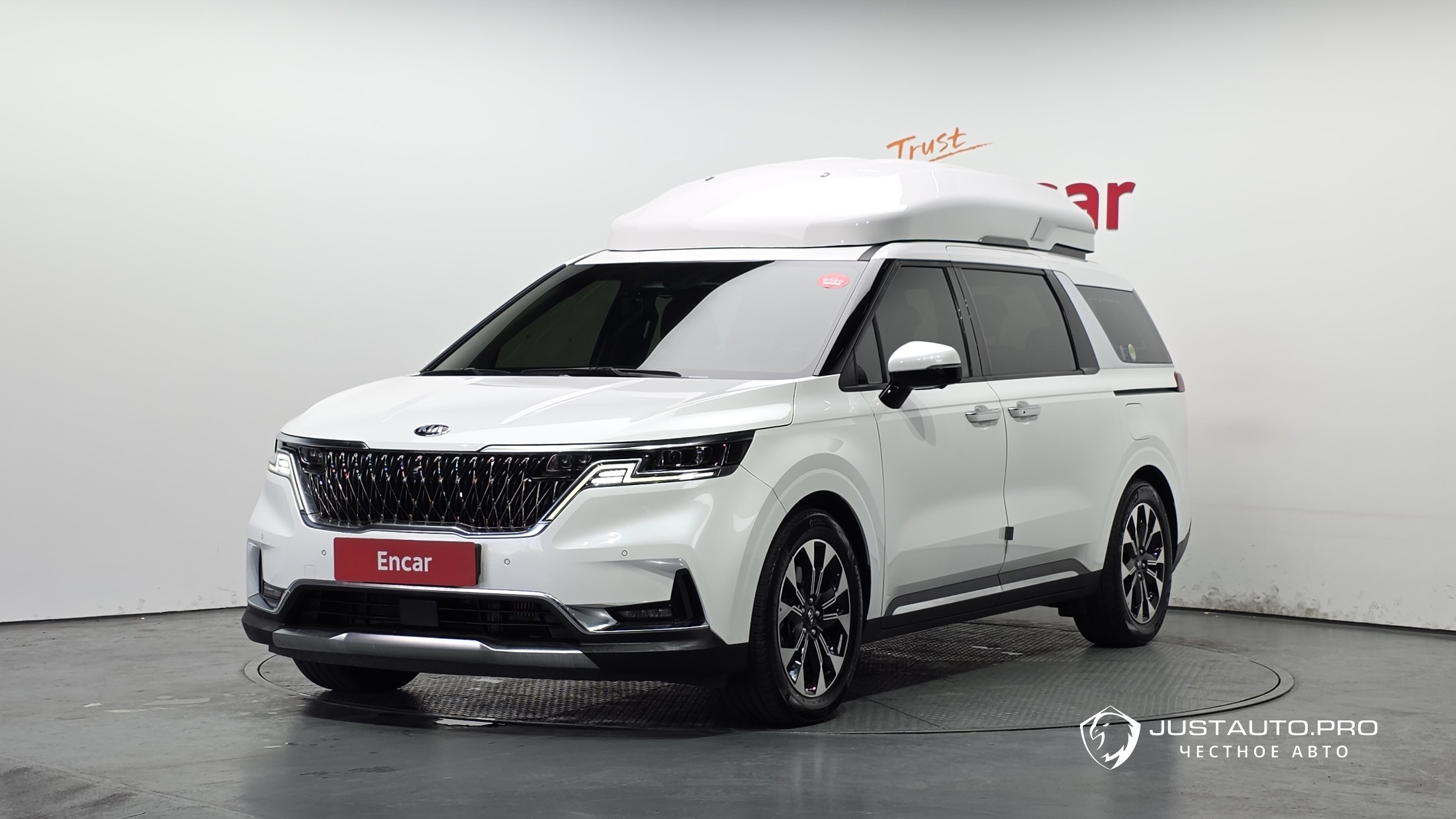 Автомобиль Kia Canival