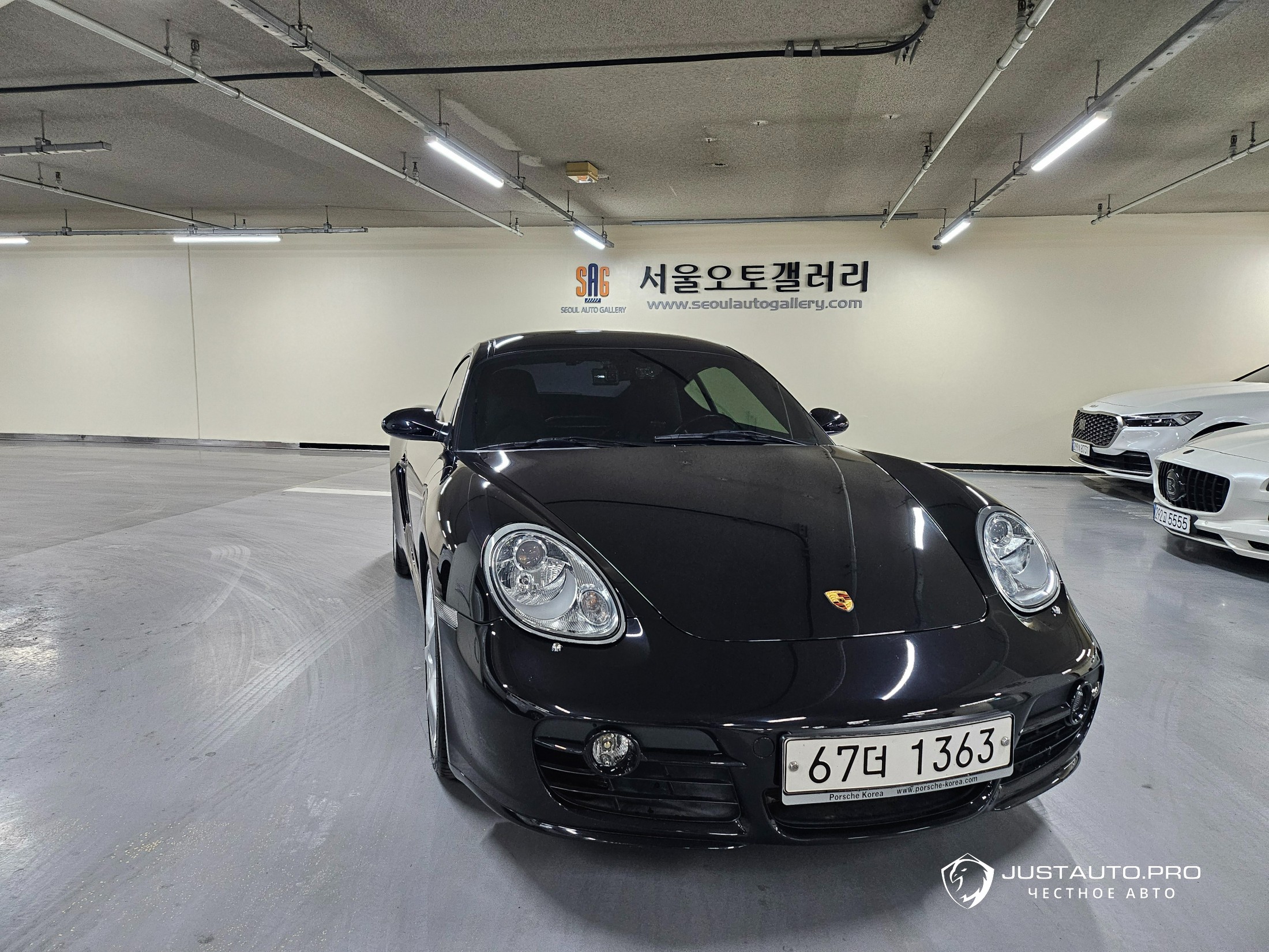 Автомобиль Porsche Cayman