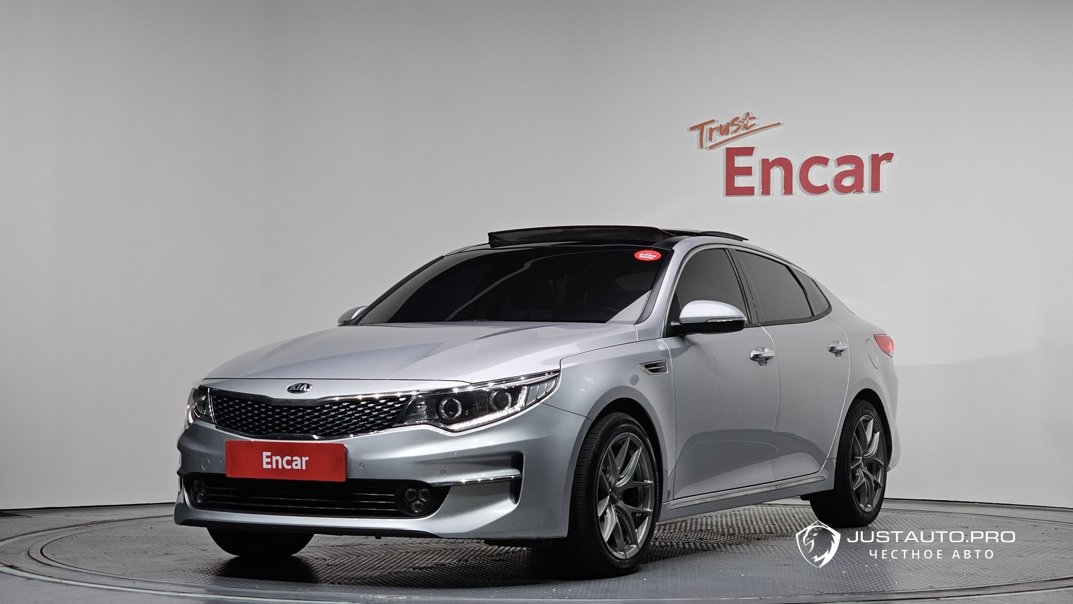 Автомобиль Kia K5