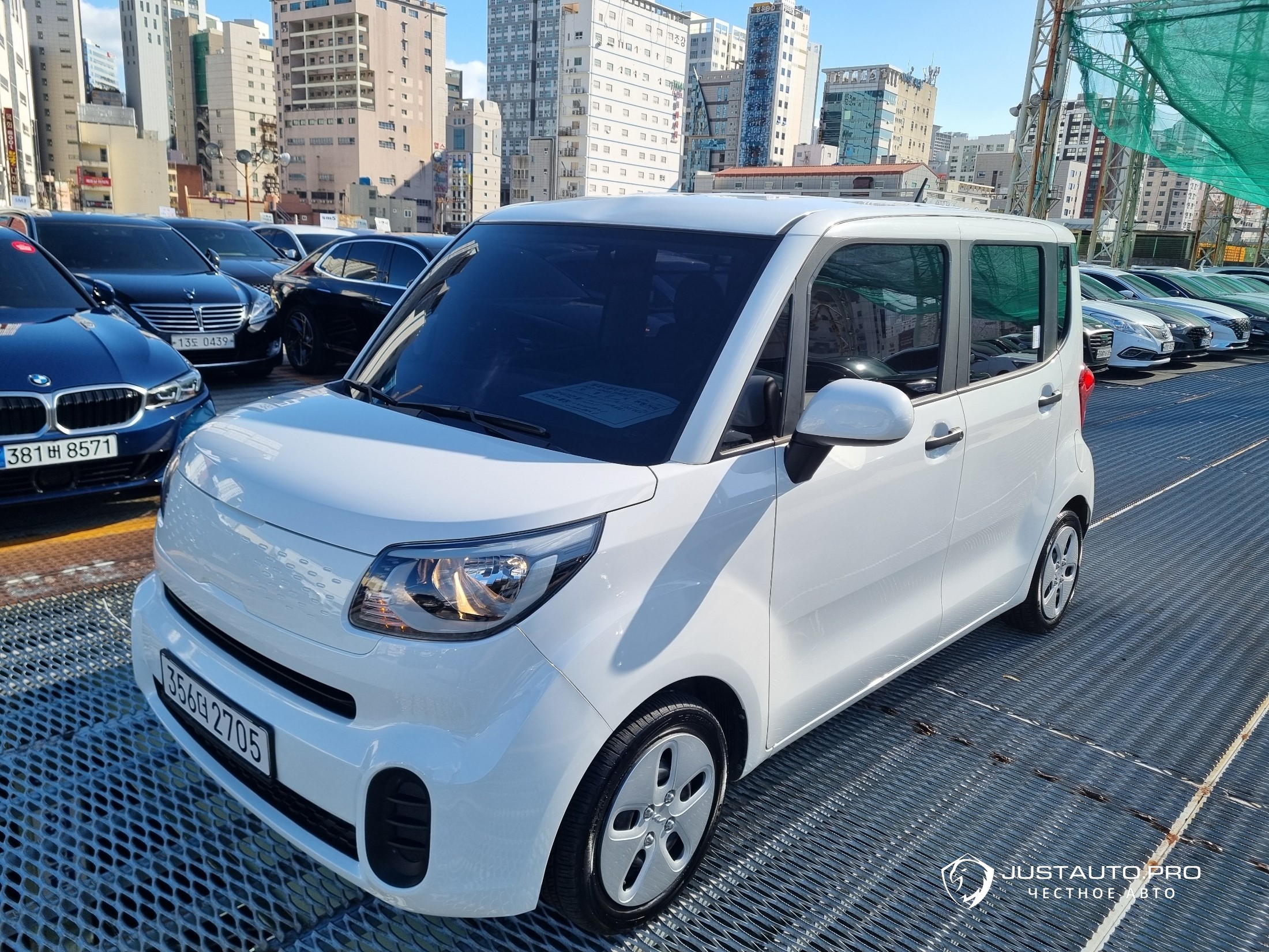 Автомобиль Kia RAY