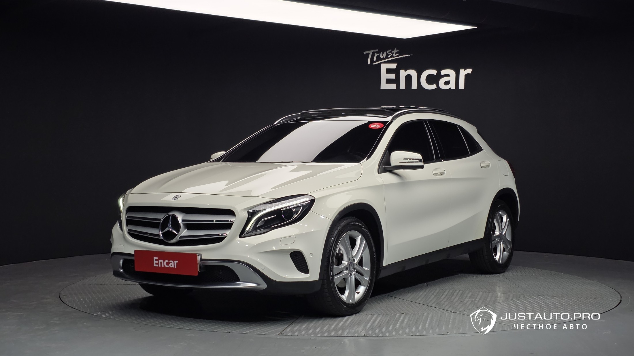 Автомобиль Mercedes-Benz GLA-Class