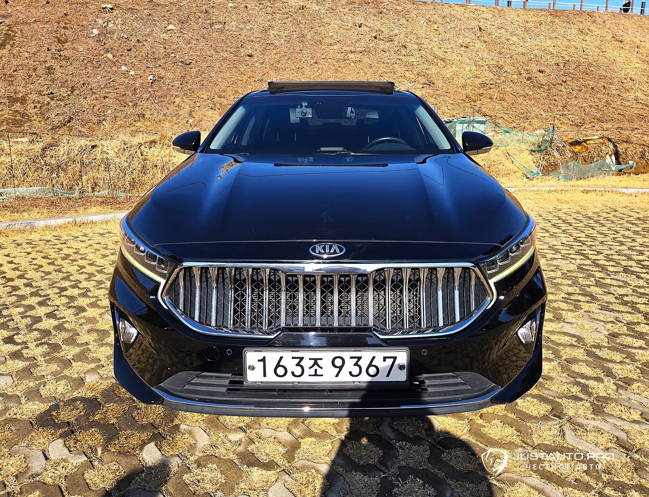 Автомобиль Kia K7