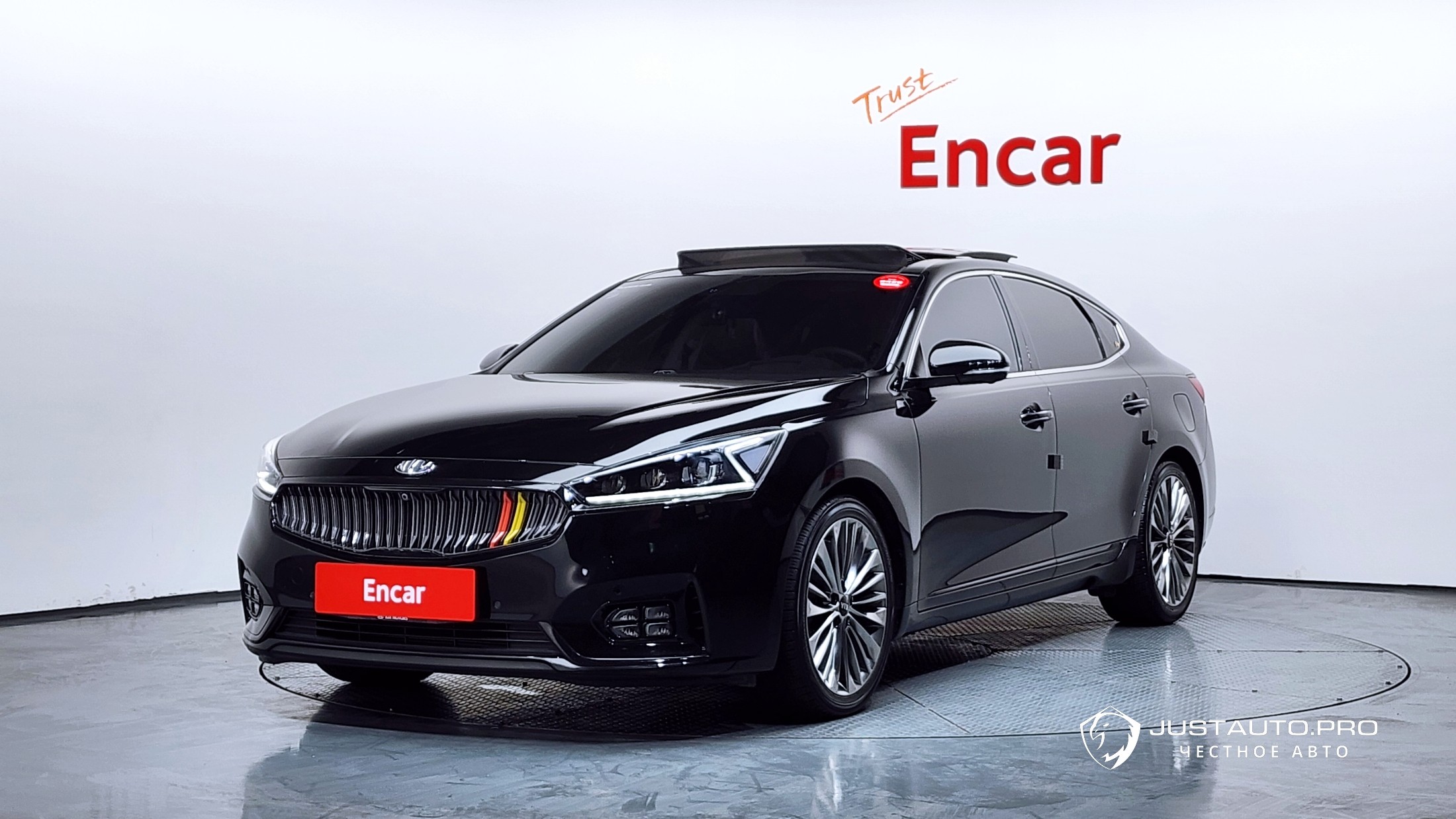 Автомобиль Kia K7