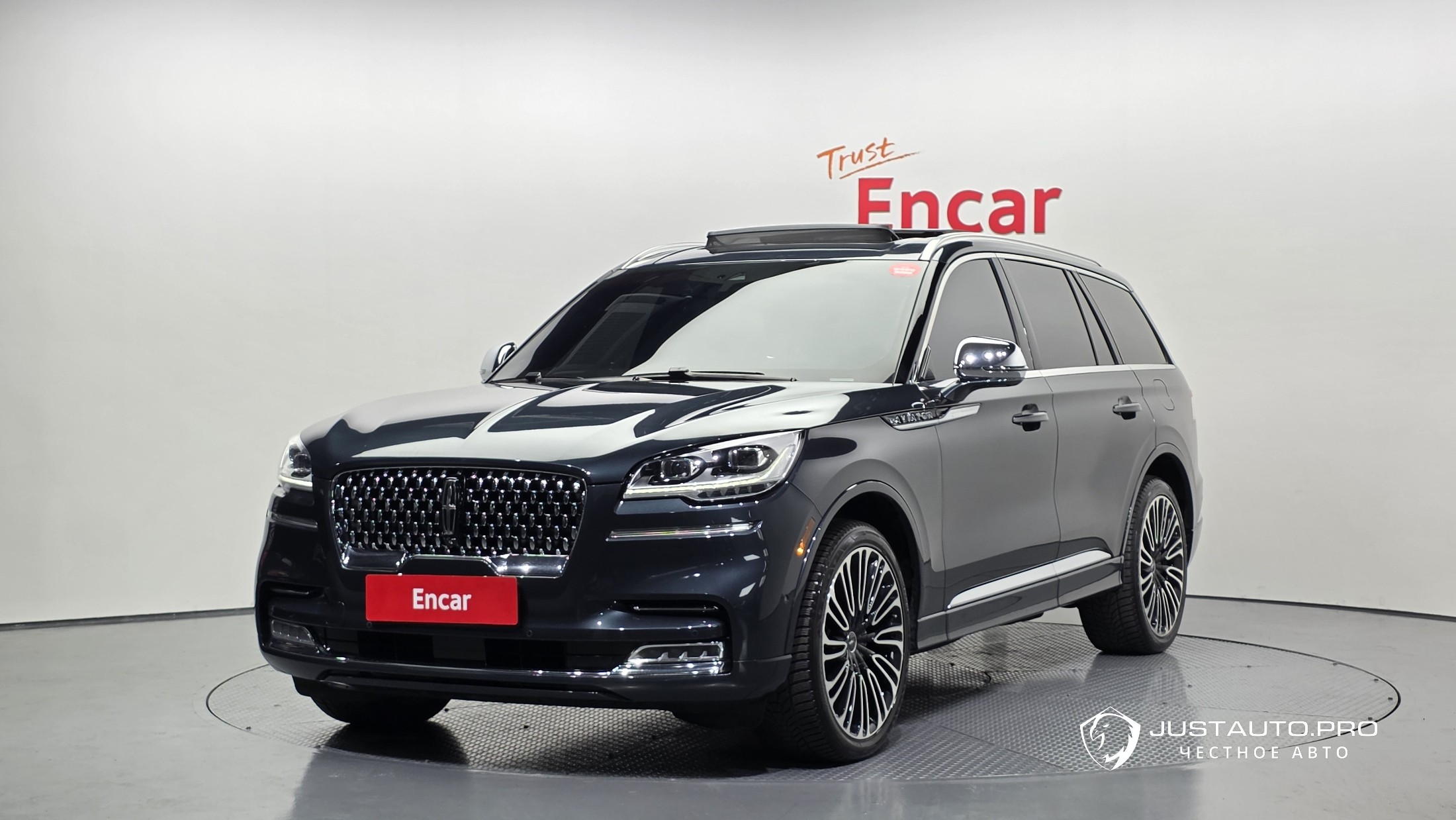Автомобиль Lincoln Aviator