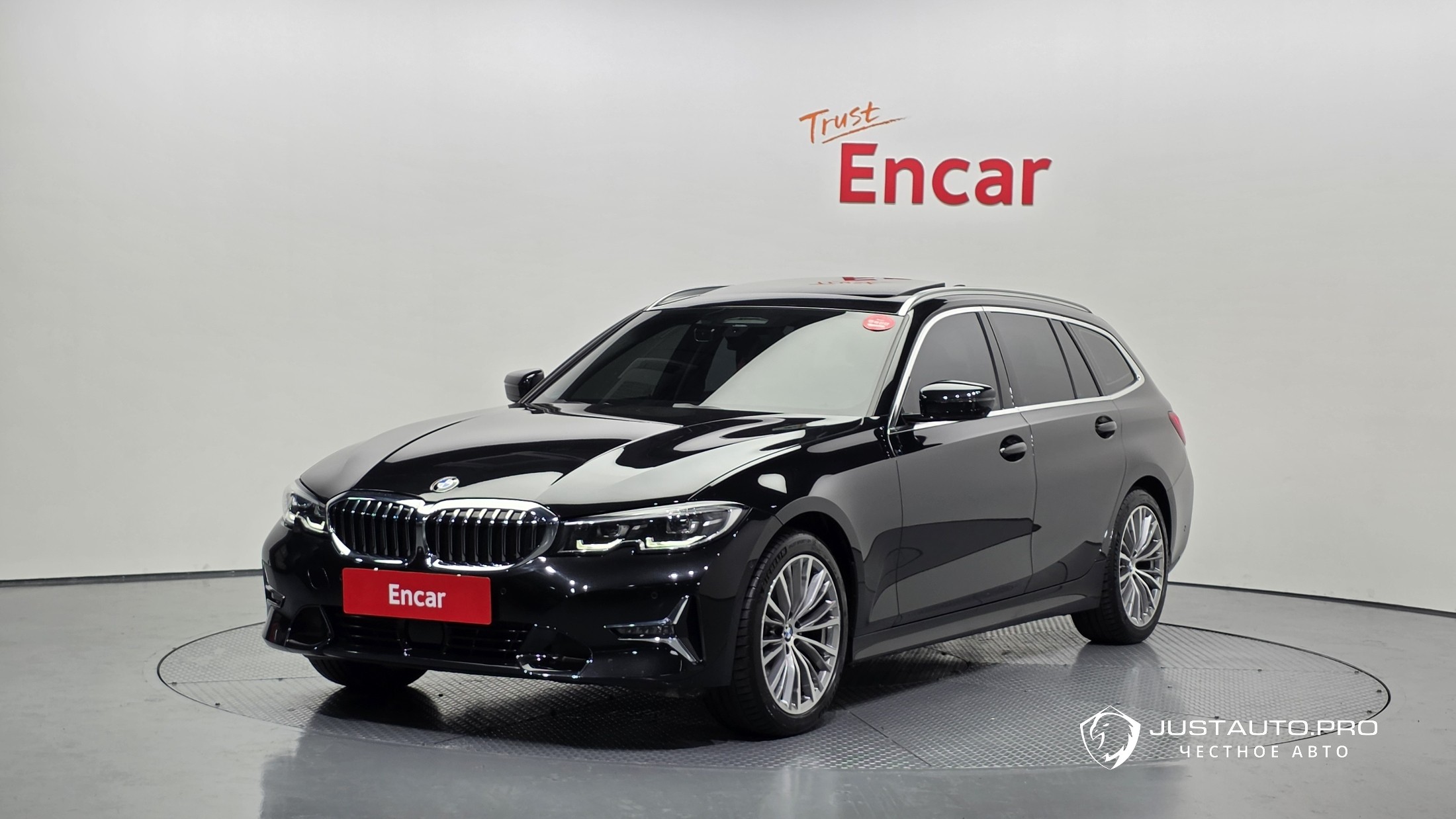 Автомобиль BMW 3-Series