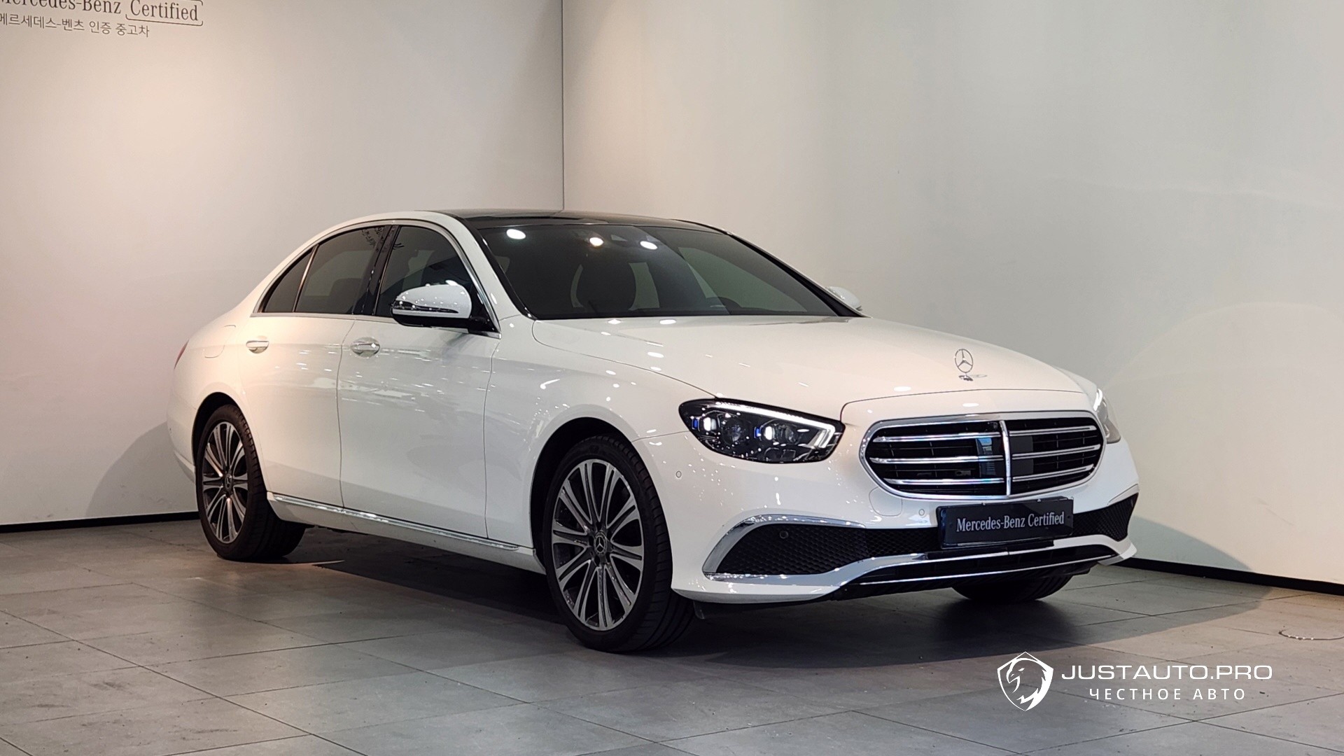 Автомобиль Mercedes-Benz E-Class