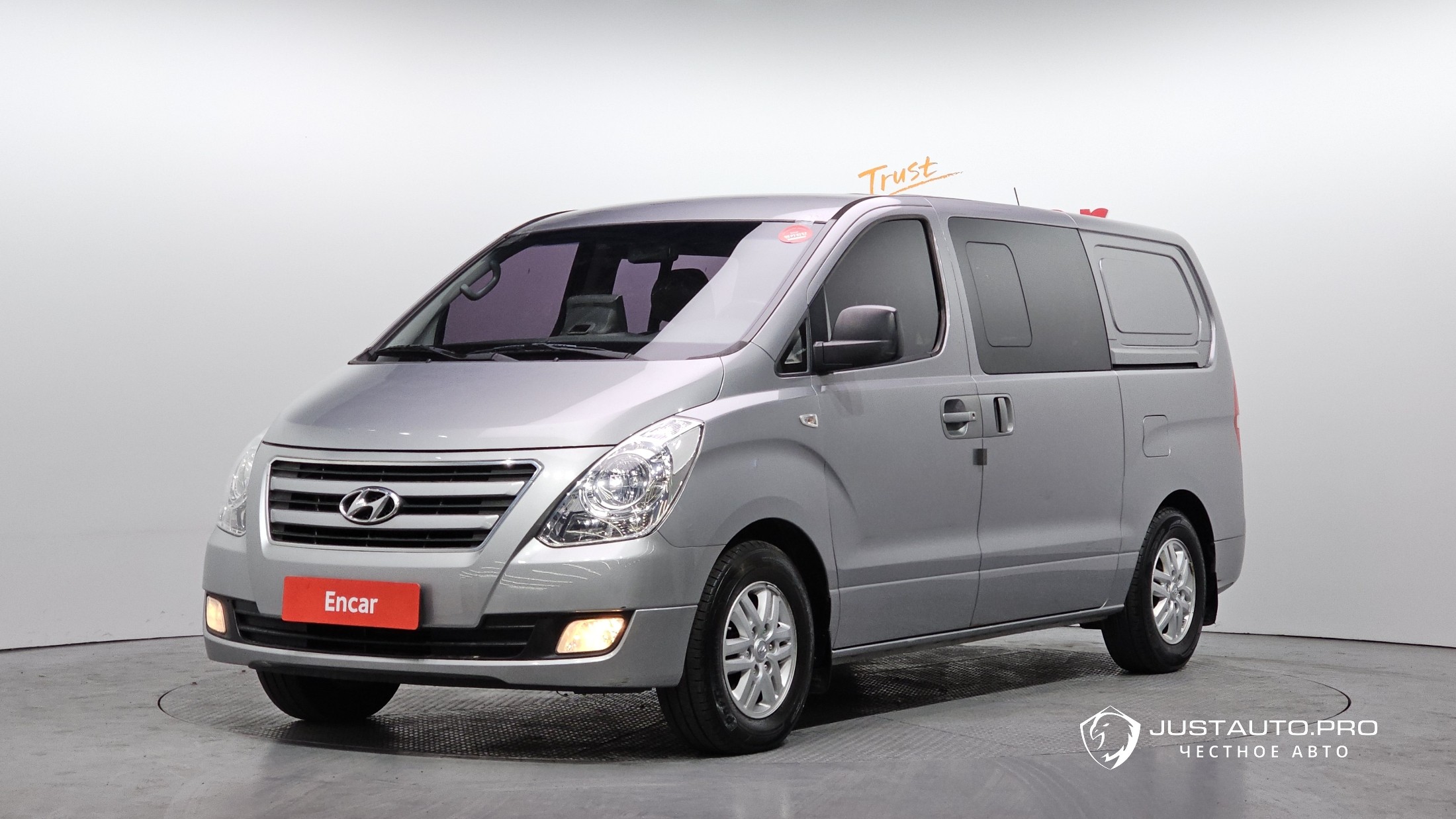 Автомобиль Hyundai Starex