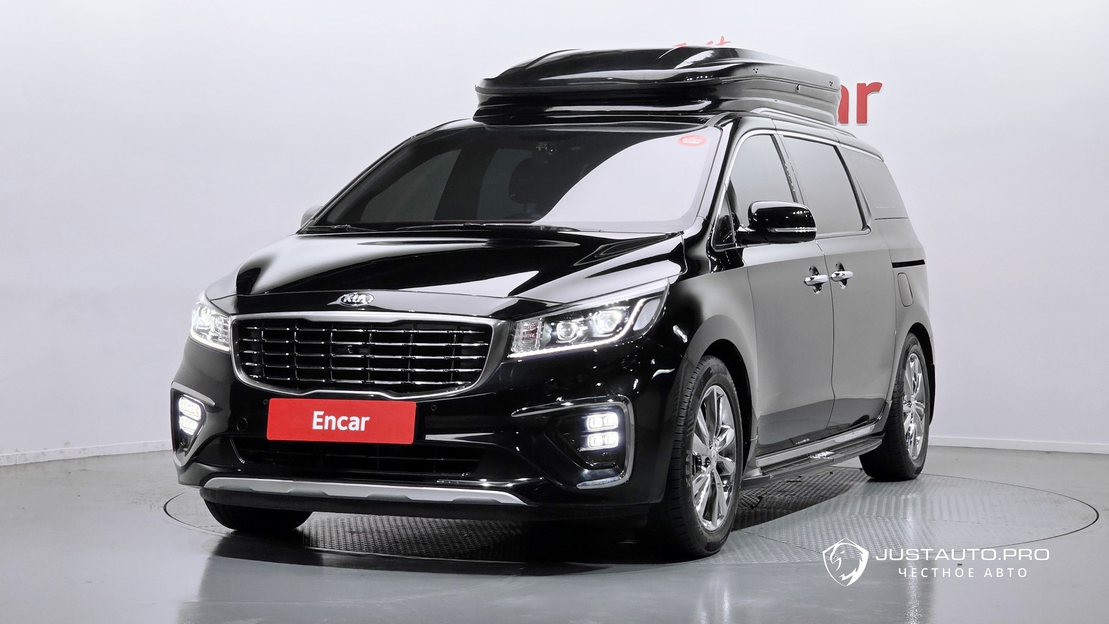 Автомобиль Kia Canival