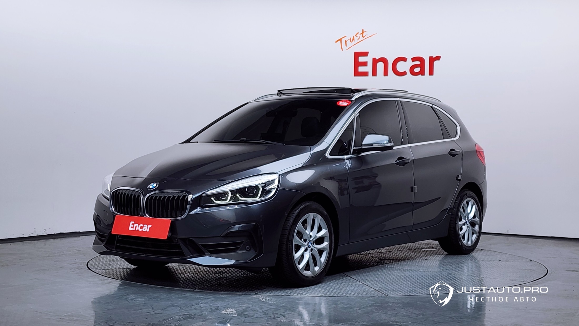 Автомобиль BMW 2-Series