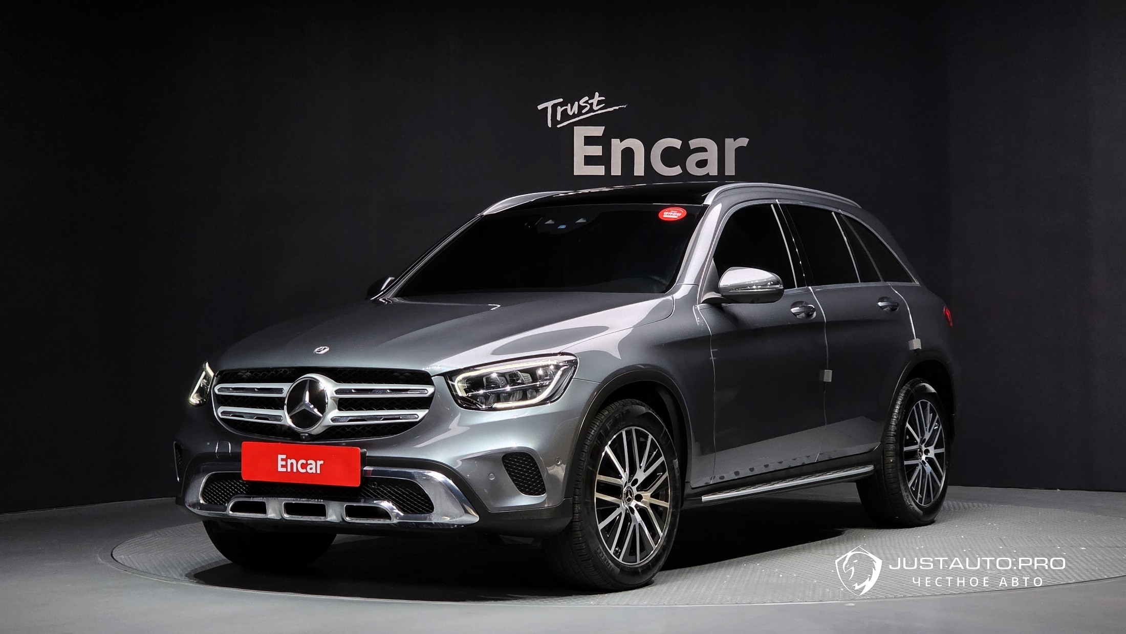 Автомобиль Mercedes-Benz GLC-Class