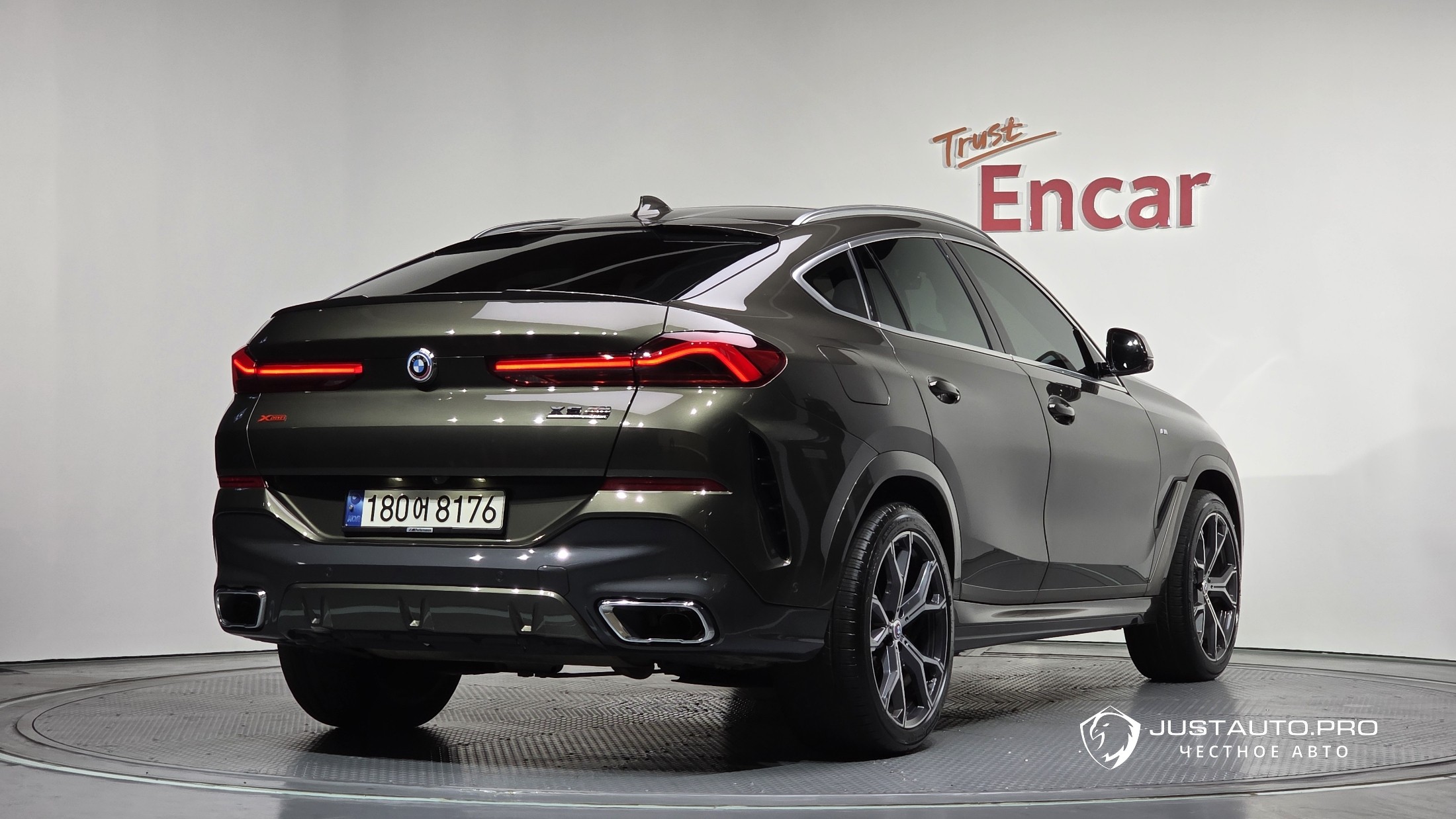 Автомобиль BMW X6