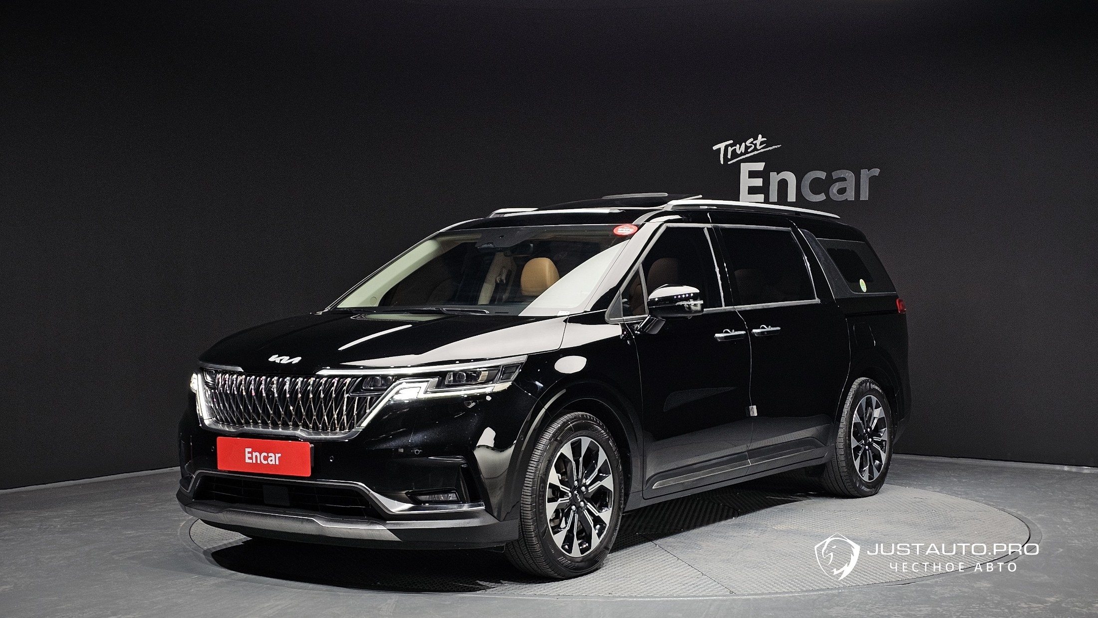 Автомобиль Kia Canival