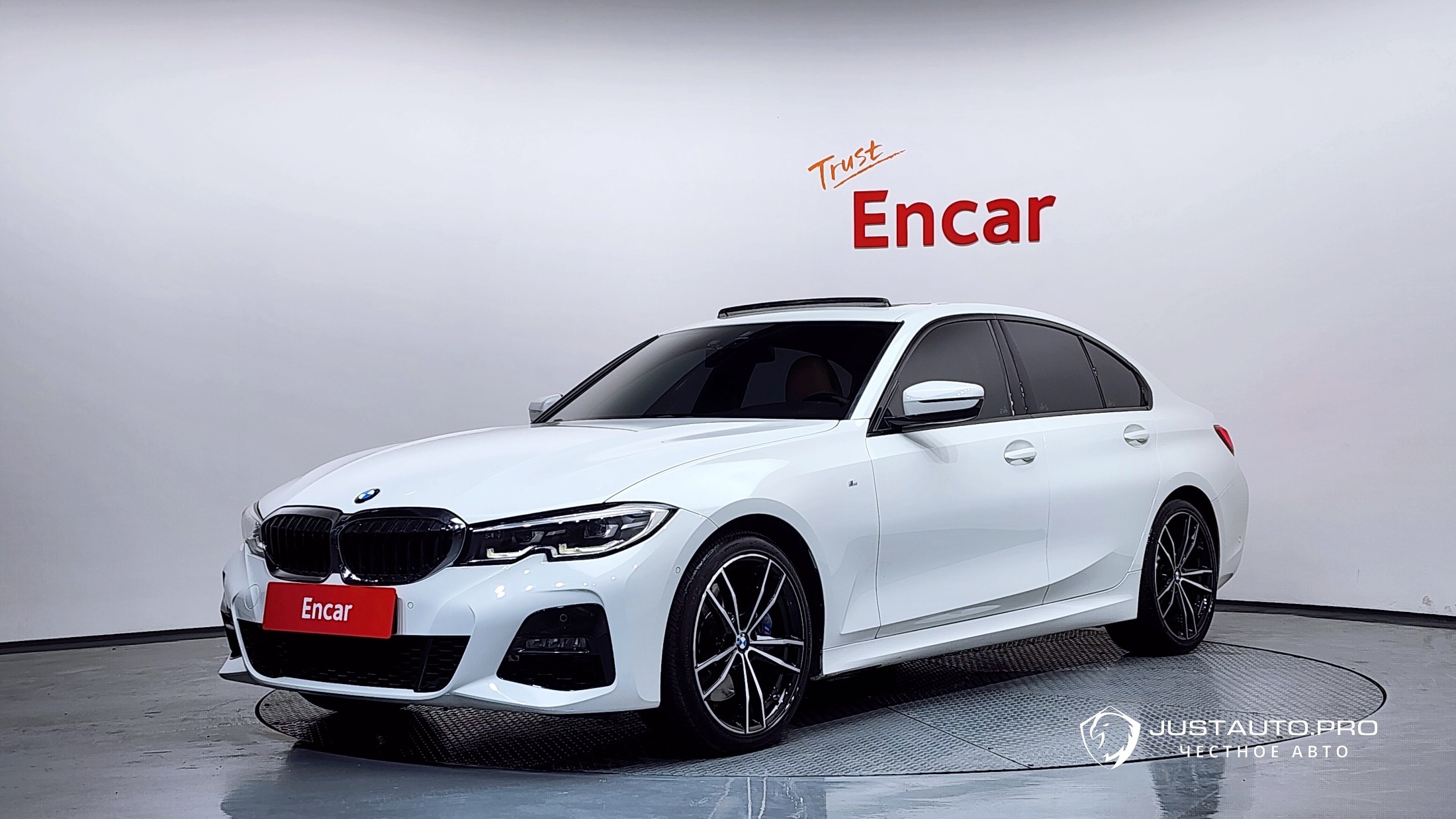 Автомобиль BMW 3-Series