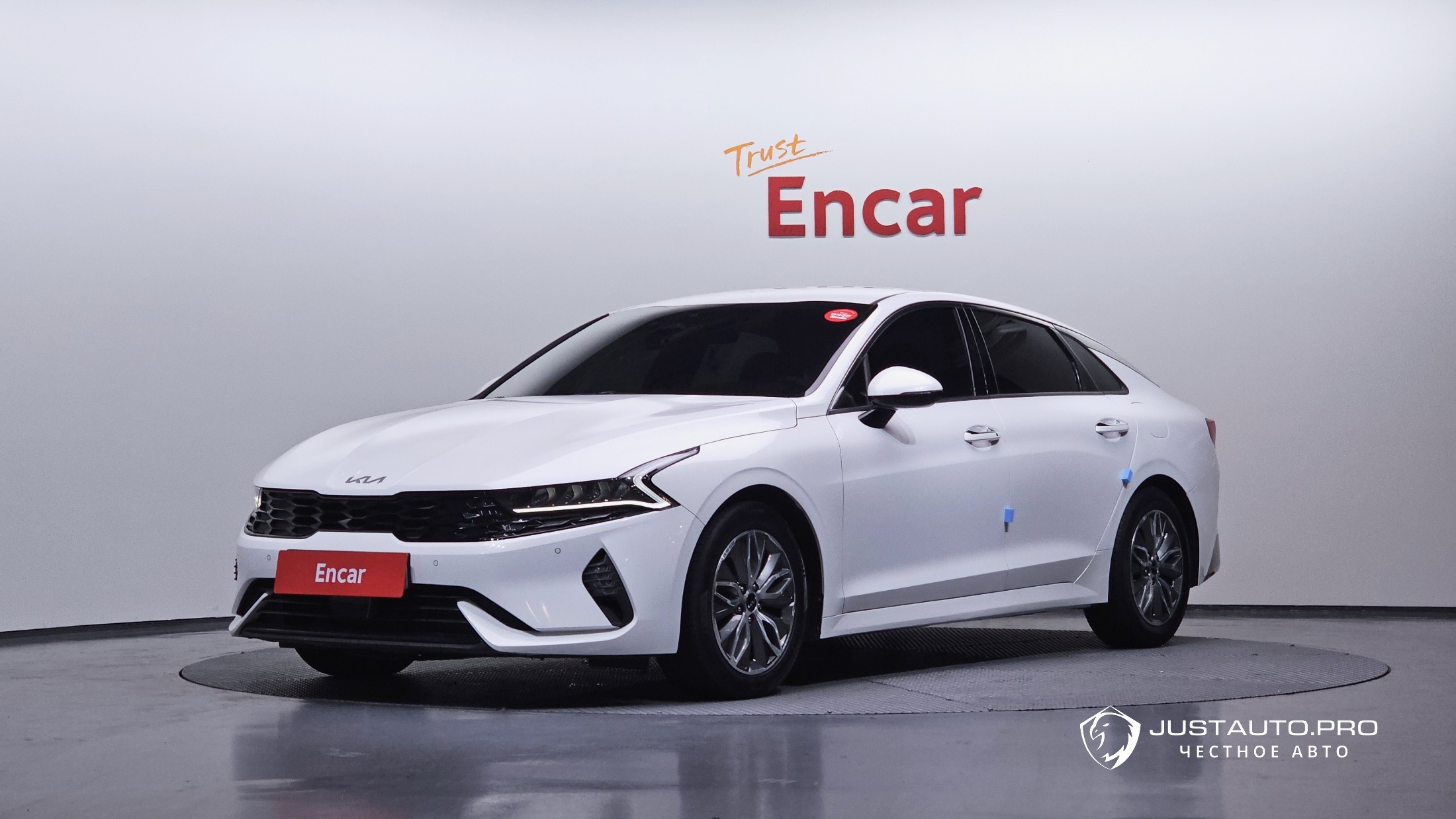 Автомобиль Kia K5