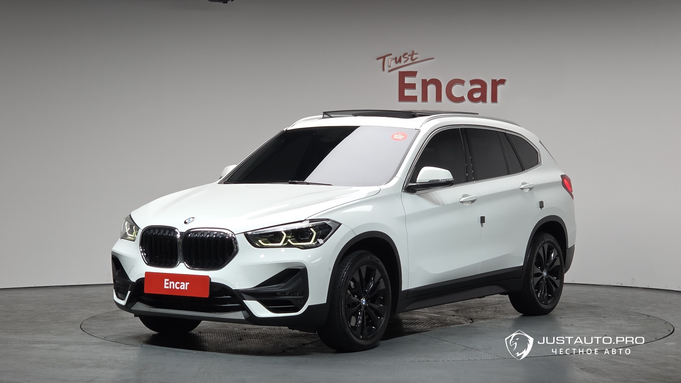 Автомобиль BMW X1