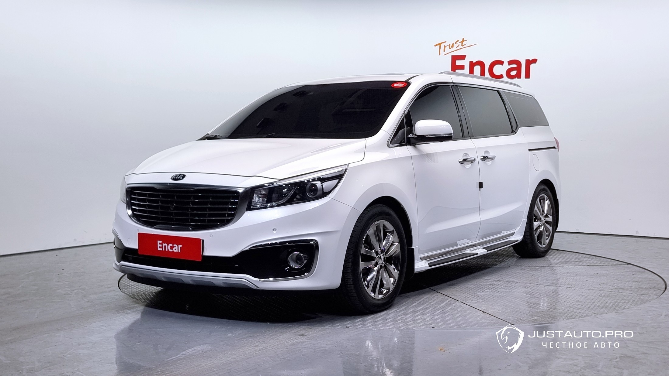 Автомобиль Kia Canival