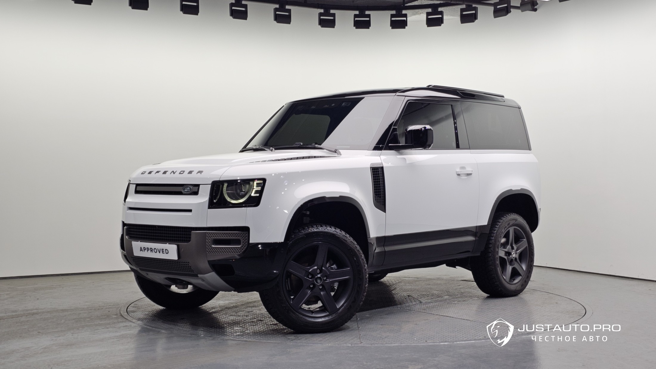 Автомобиль Land Rover Defender