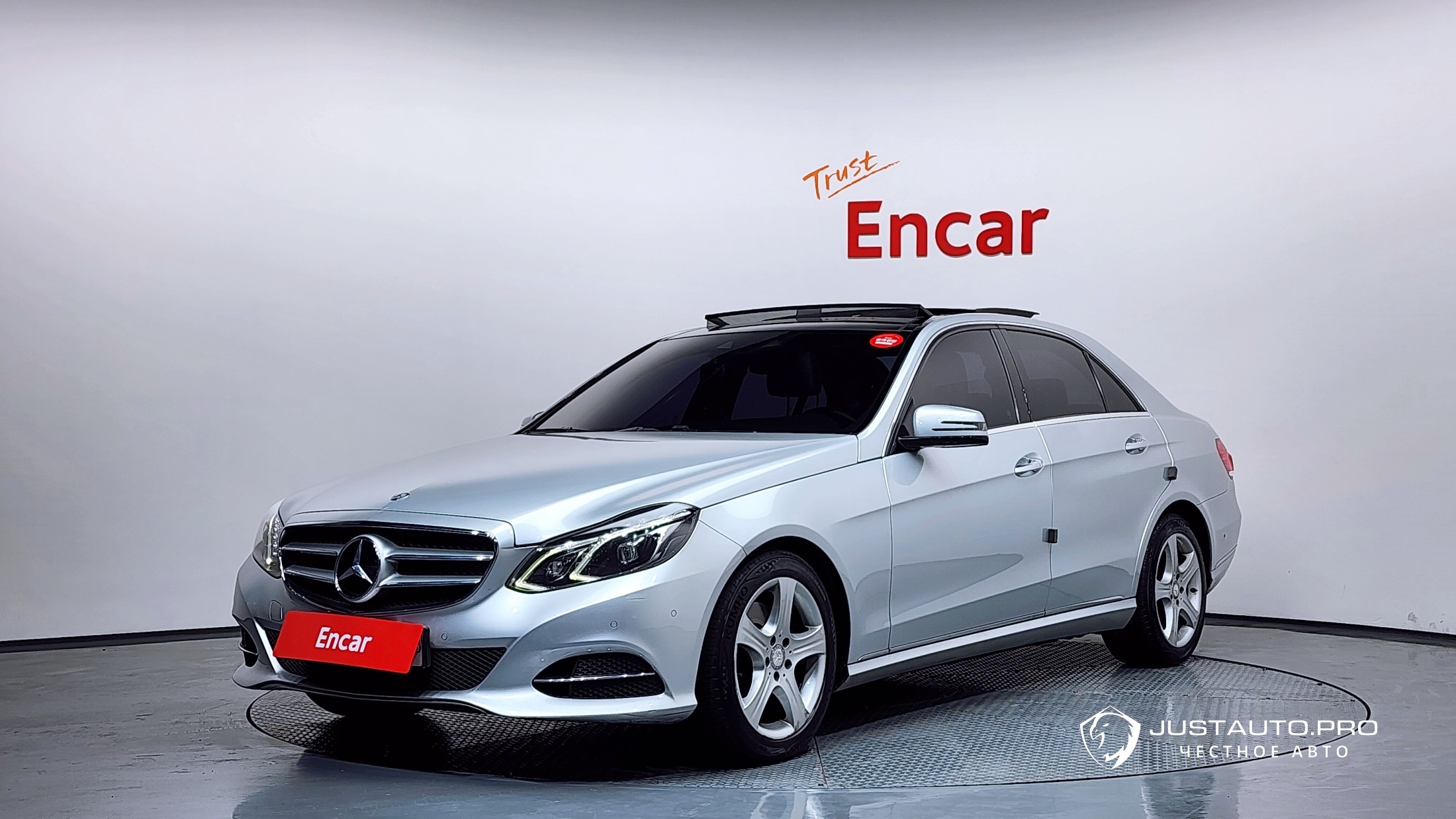 Автомобиль Mercedes-Benz E-Class