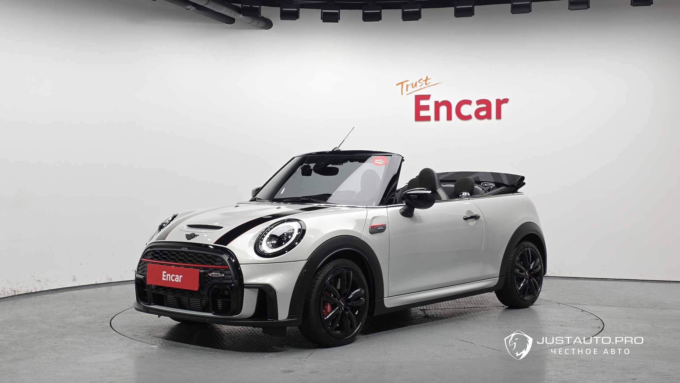 Автомобиль Mini Cooper Convertible