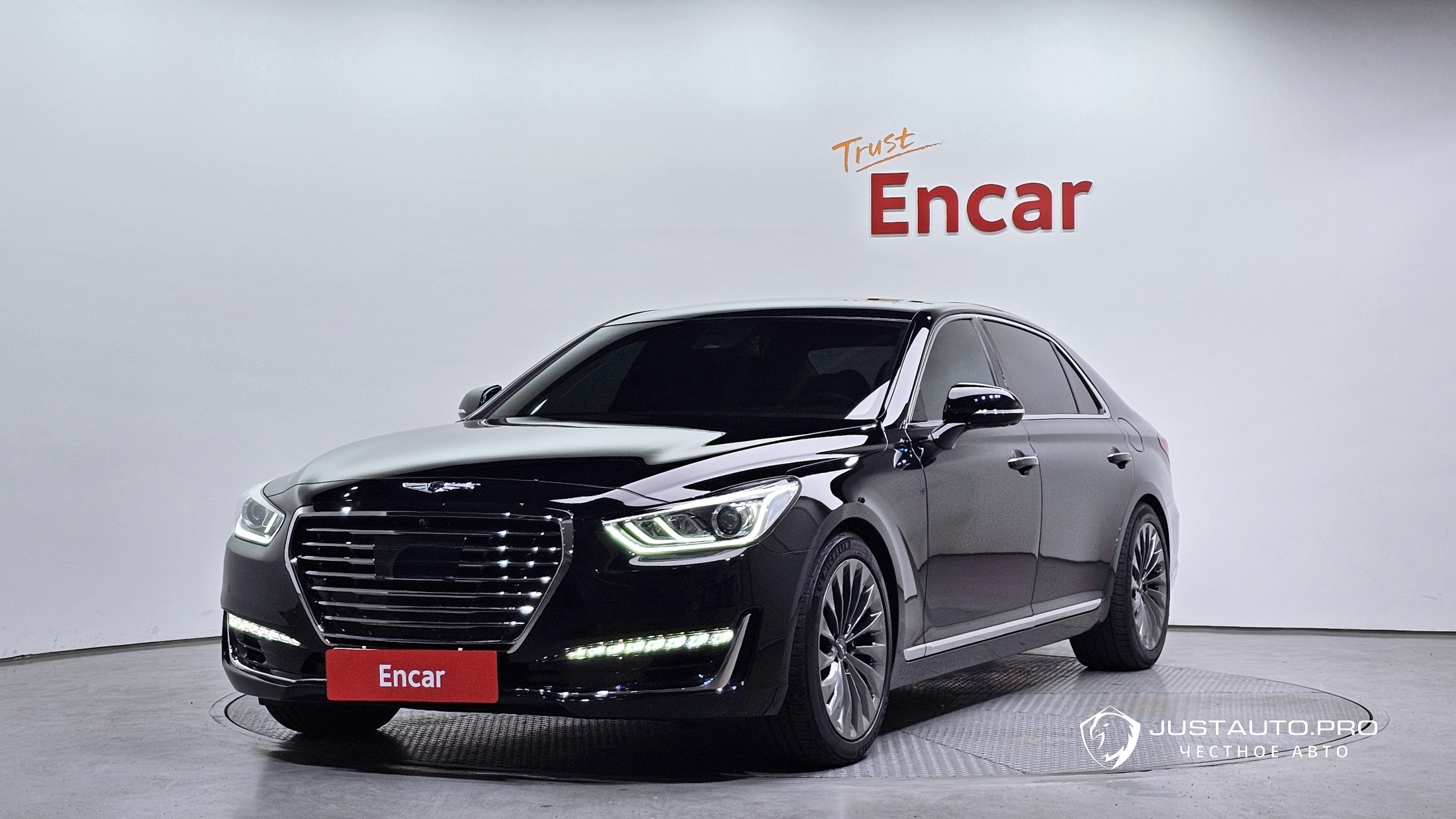 Автомобиль Genesis EQ900