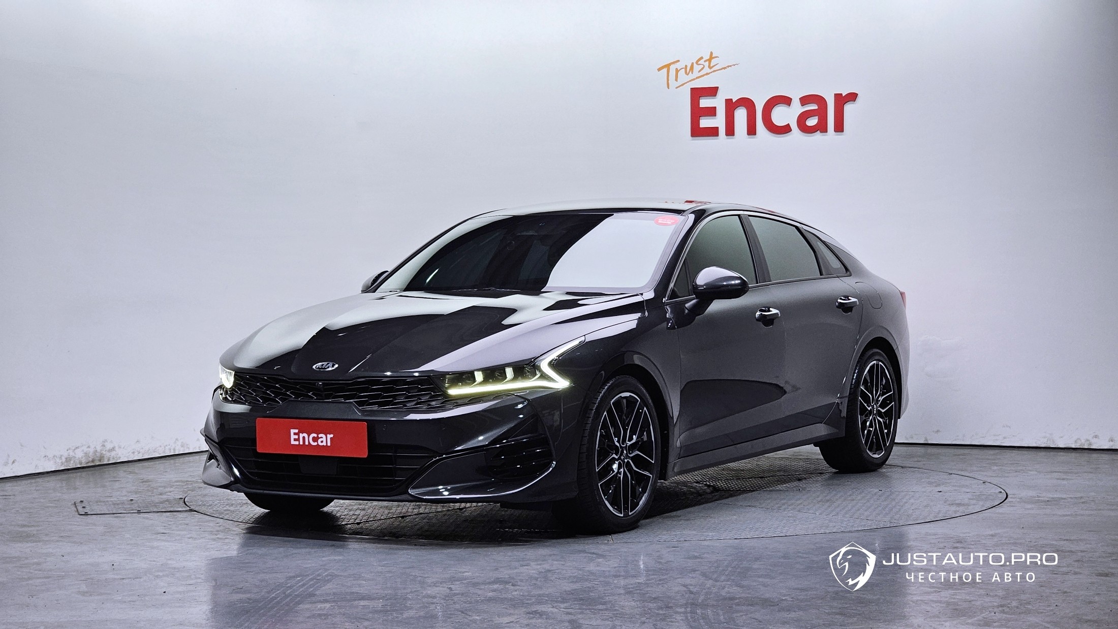 Автомобиль Kia K5