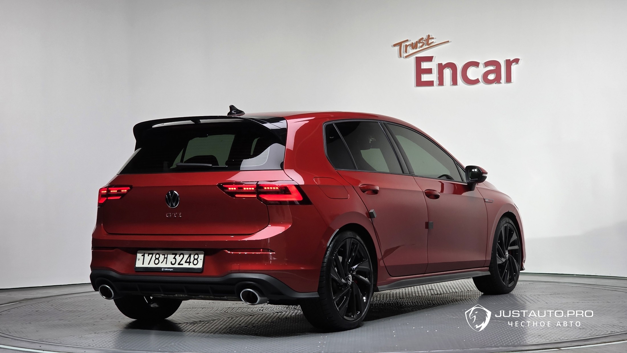 Автомобиль Volkswagen Golf