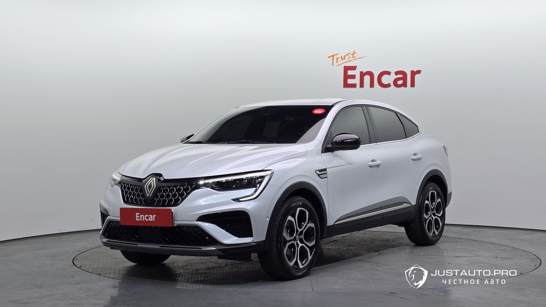 Автомобиль Renault-KoreaSamsung Arkana