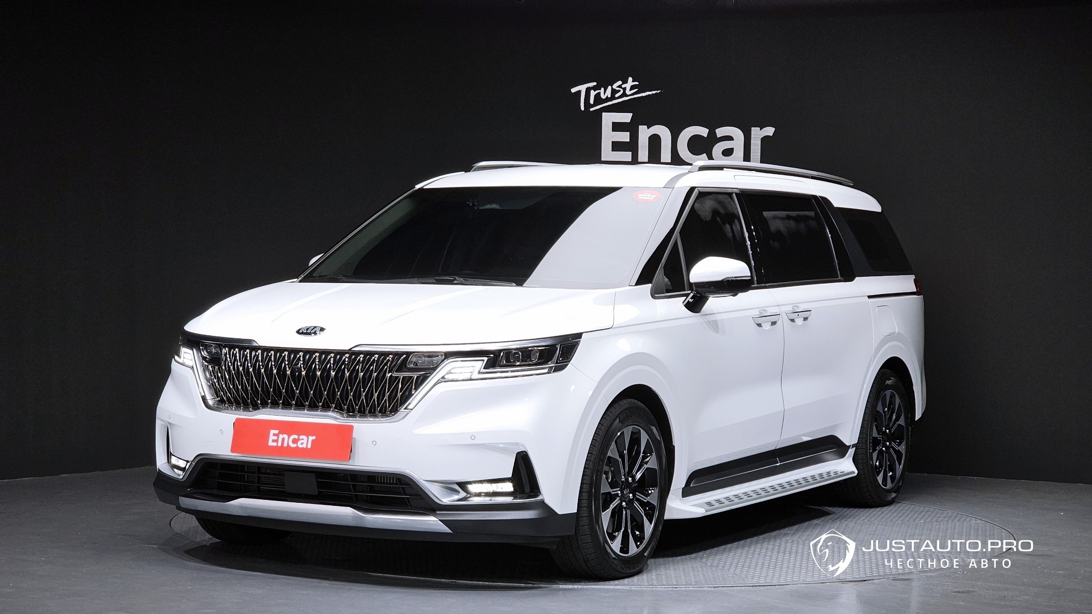 Автомобиль Kia Canival