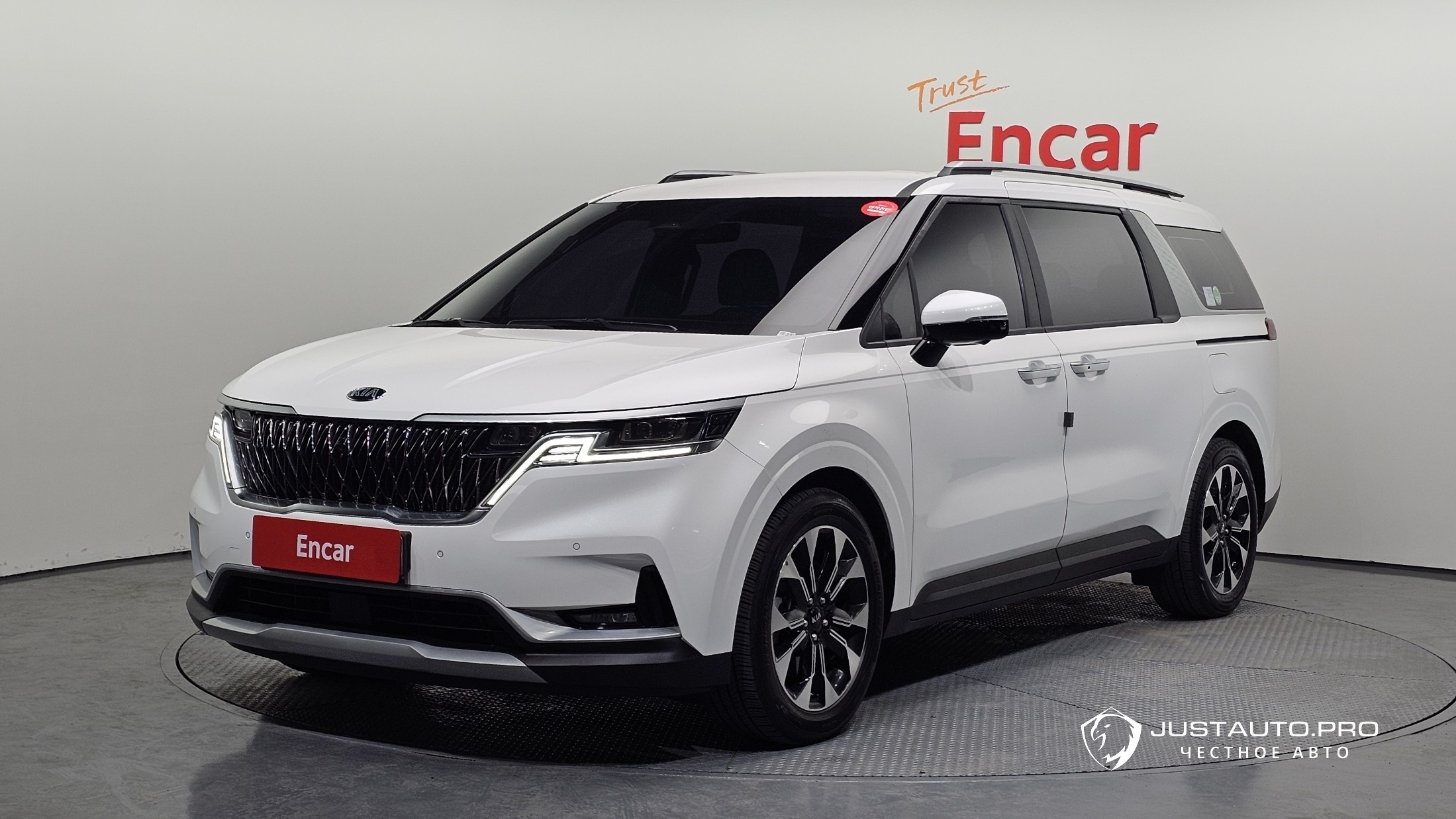 Автомобиль Kia Canival