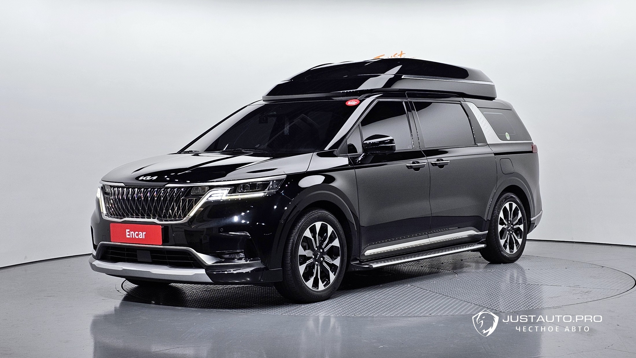 Автомобиль Kia Canival