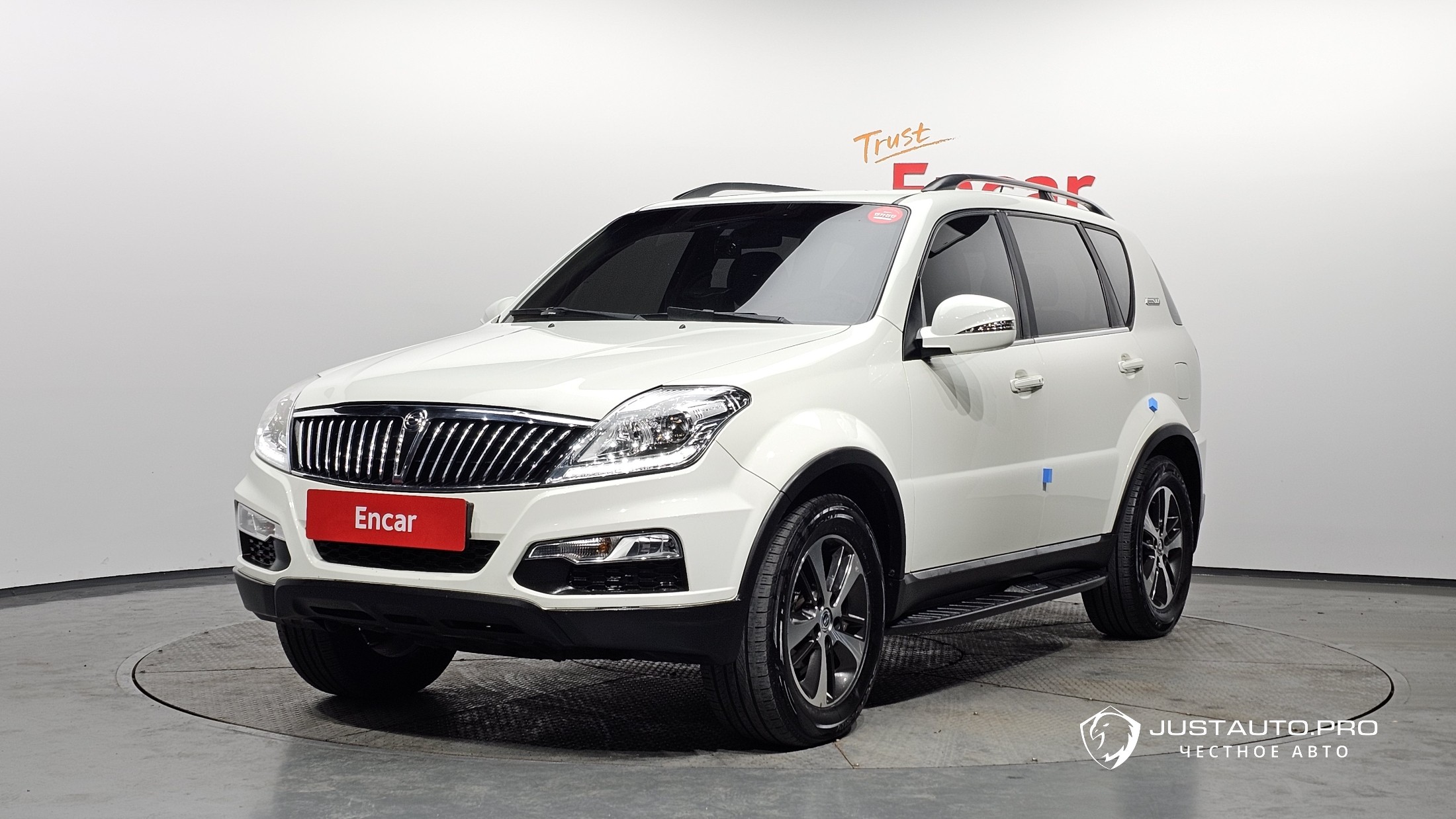 Автомобиль KG_Mobility_Ssangyong Rexton