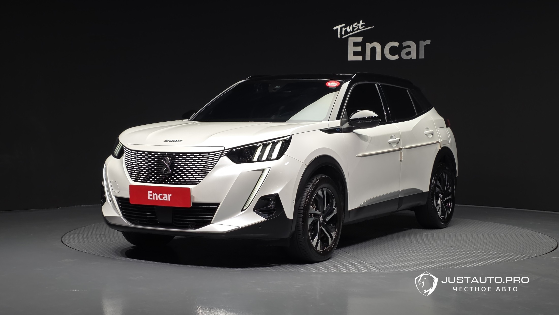 Автомобиль Peugeot 2008